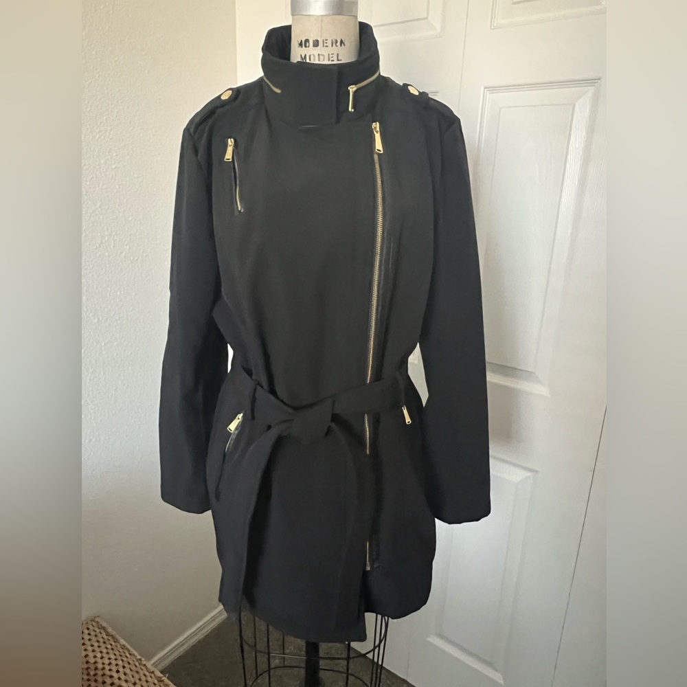 Micheal Kors XL Women’s Black with gold details jacket